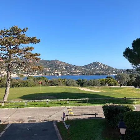 Joli Meuble T2 Au Cap Esterel Vue Esterel Et Сен-Рафаэль